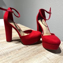 Red heels Size 8