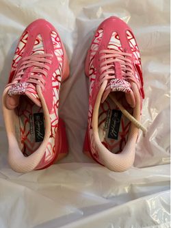 Skechers size 8