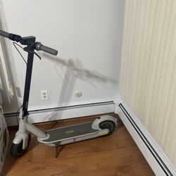 Ninebot Scooter 