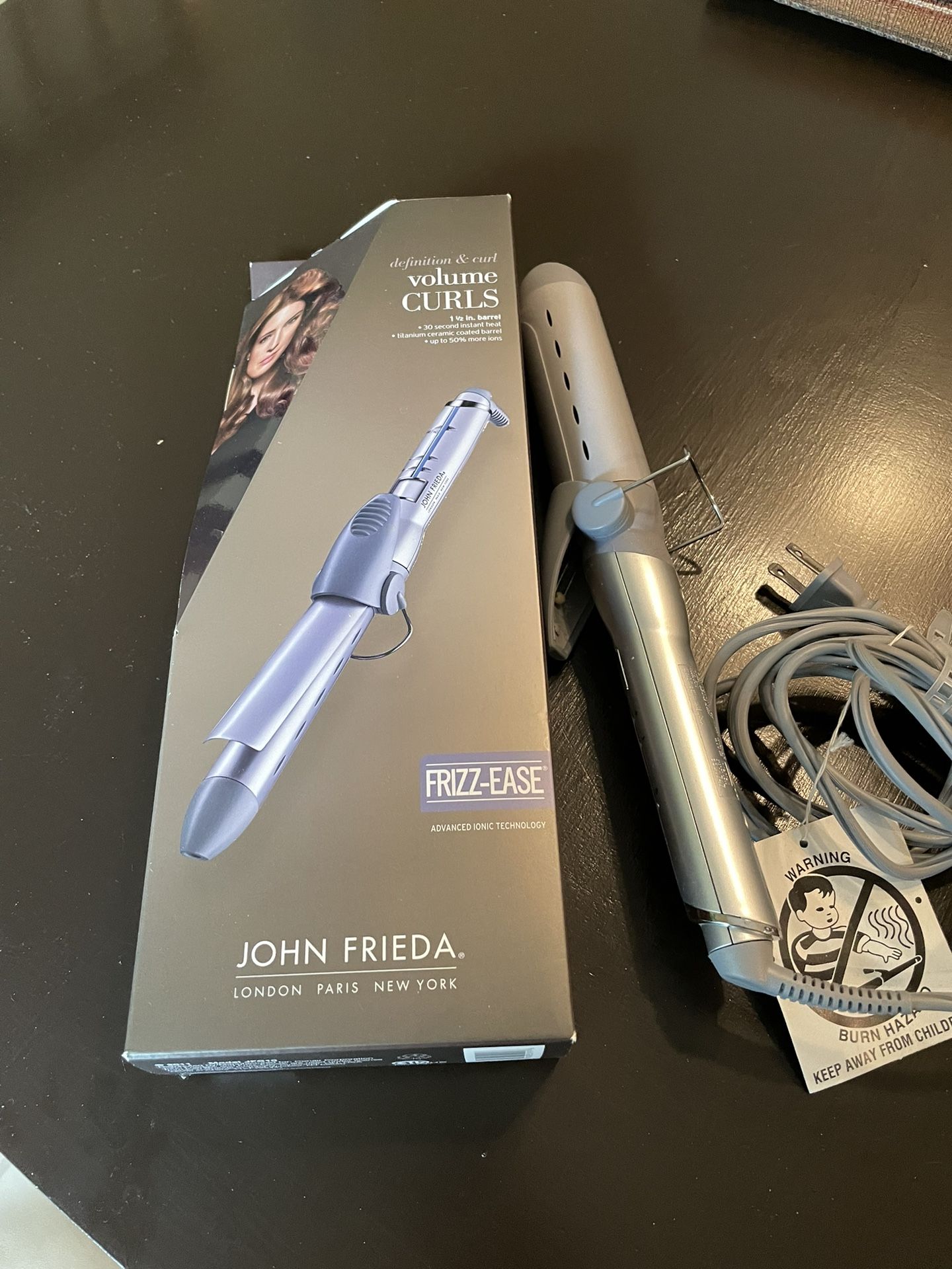 John Frieda Curling Iron Vol 1.5" Barrel Frizz ease Silver Ceramic On/Off switch