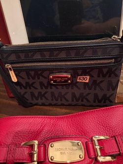 Michael Kors MK Signature Crossbody Wristlet