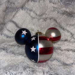 Vintage Disney collectors Christmas ornament