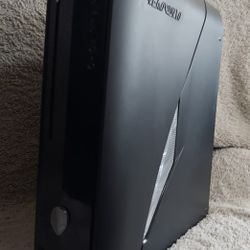 Alienware Gaming PC X51 R3, Computer, Mouse & Keyboard 