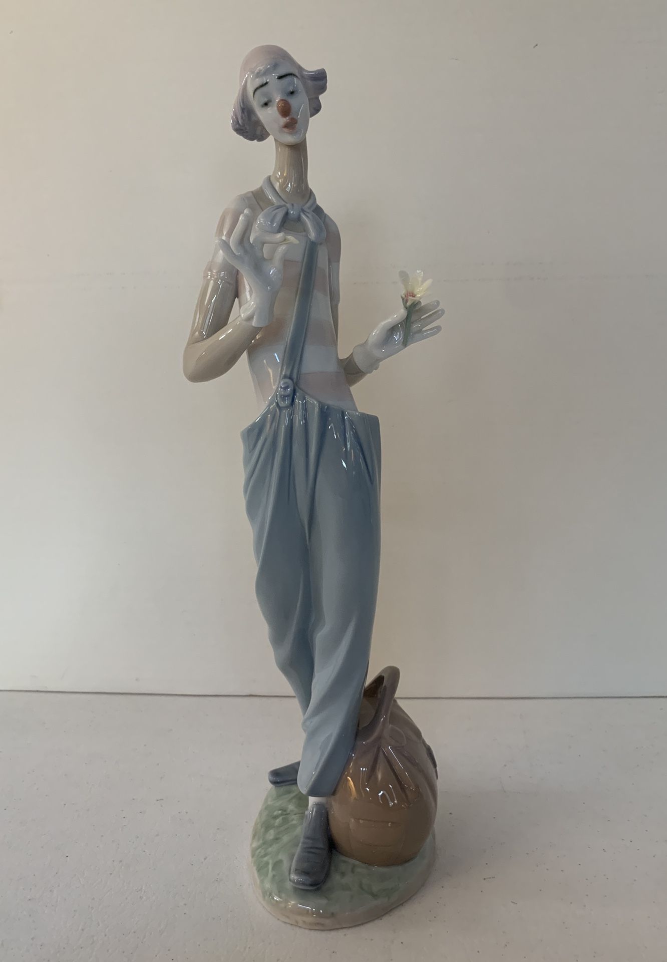 Lladro - Clown in Love