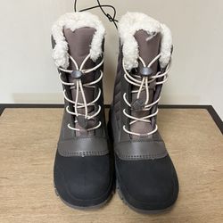 Brand New All In Motion Snow Boots Sz. 3