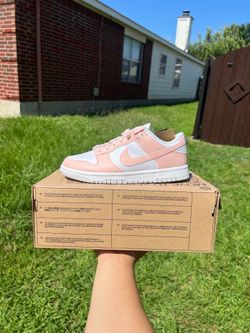 Nike dunk pale coral size 3.5