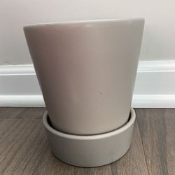 Planter Gray