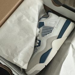 Jordan 4 Retro