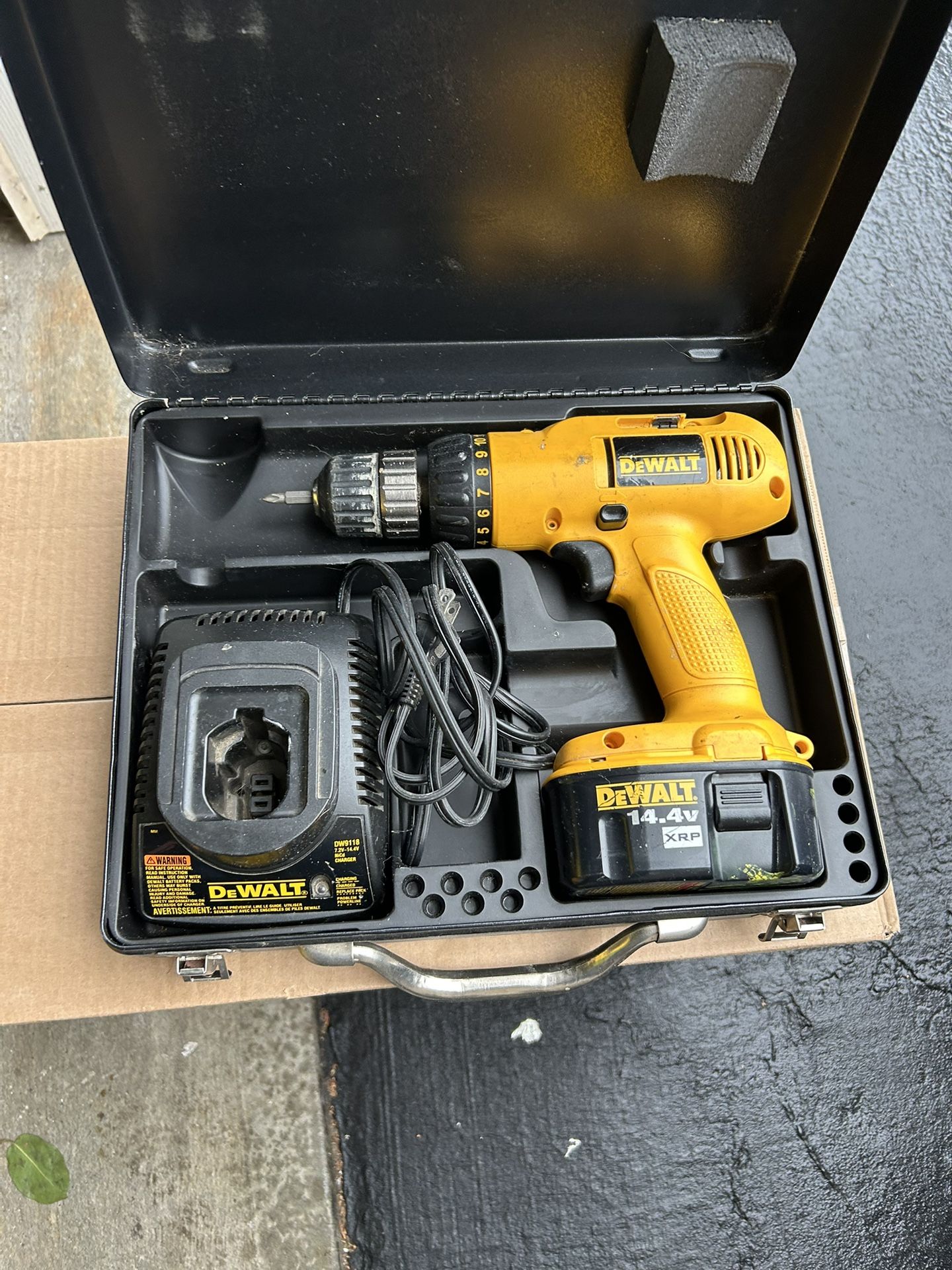 Dewalt