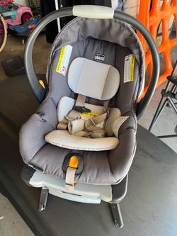 Chicco Infant Car Seat with Base - Keyfit 30