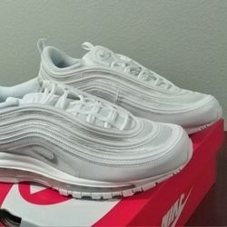 White Nike Air Max 97
