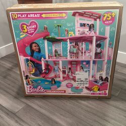 BARBIE DREAMHOUSE