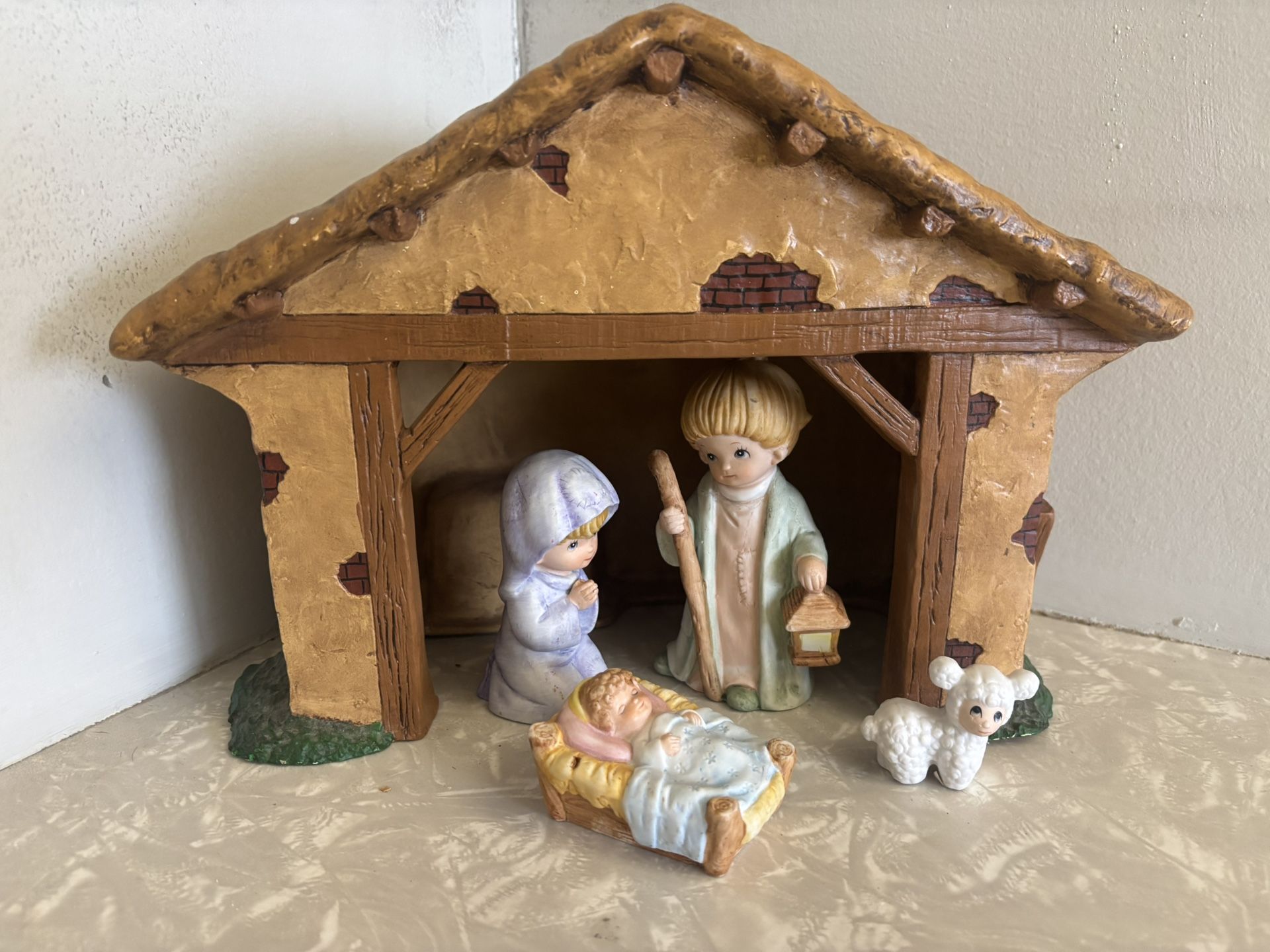 Vintage Home interiors nativity