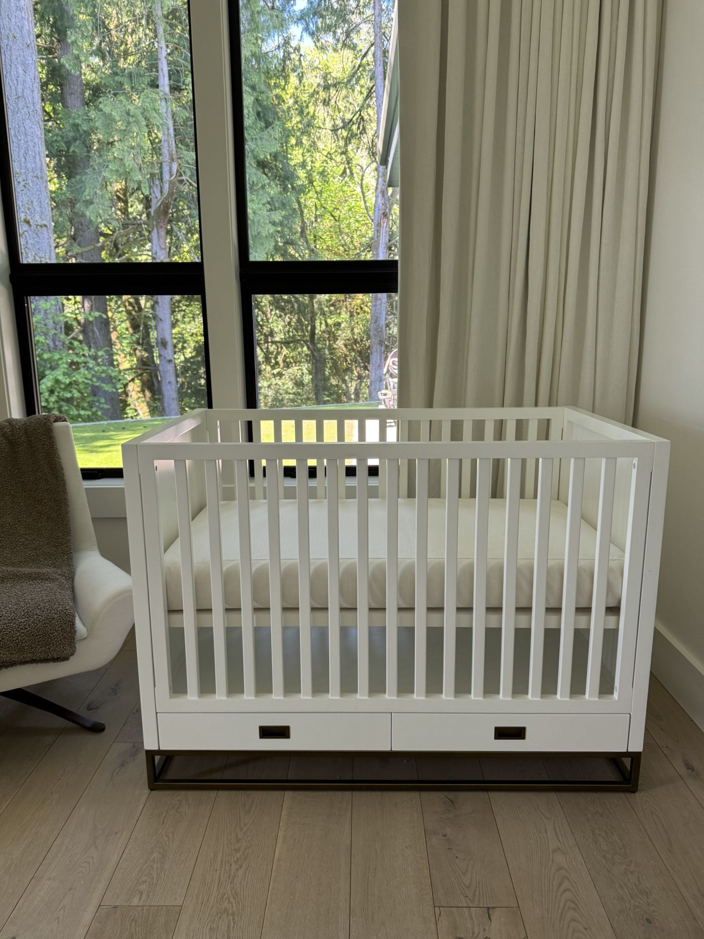 RH BABY AVALON storage Crib. Like New! 