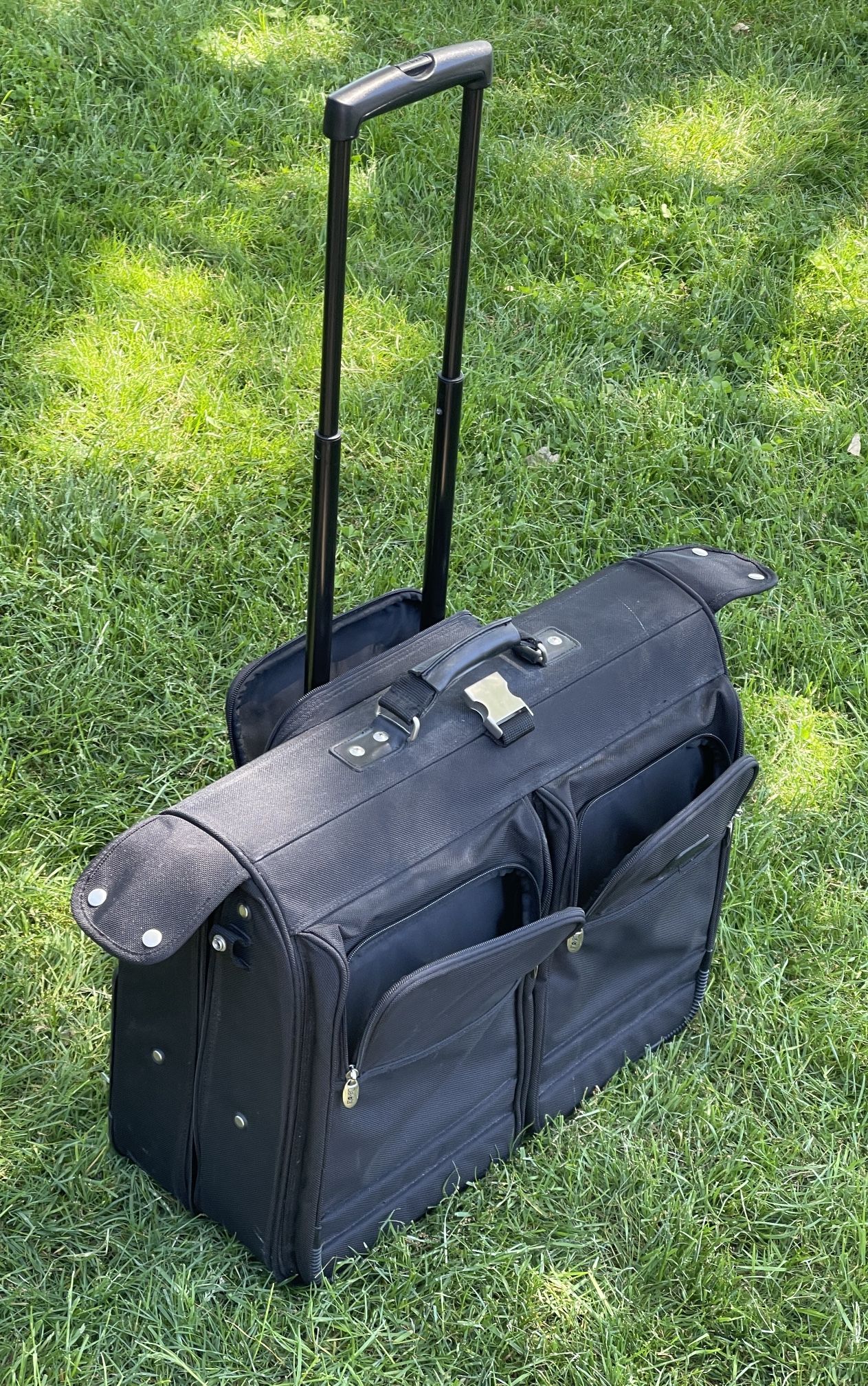 Fold Out Travel Bag for Sale in Lakewood, WA OfferUp