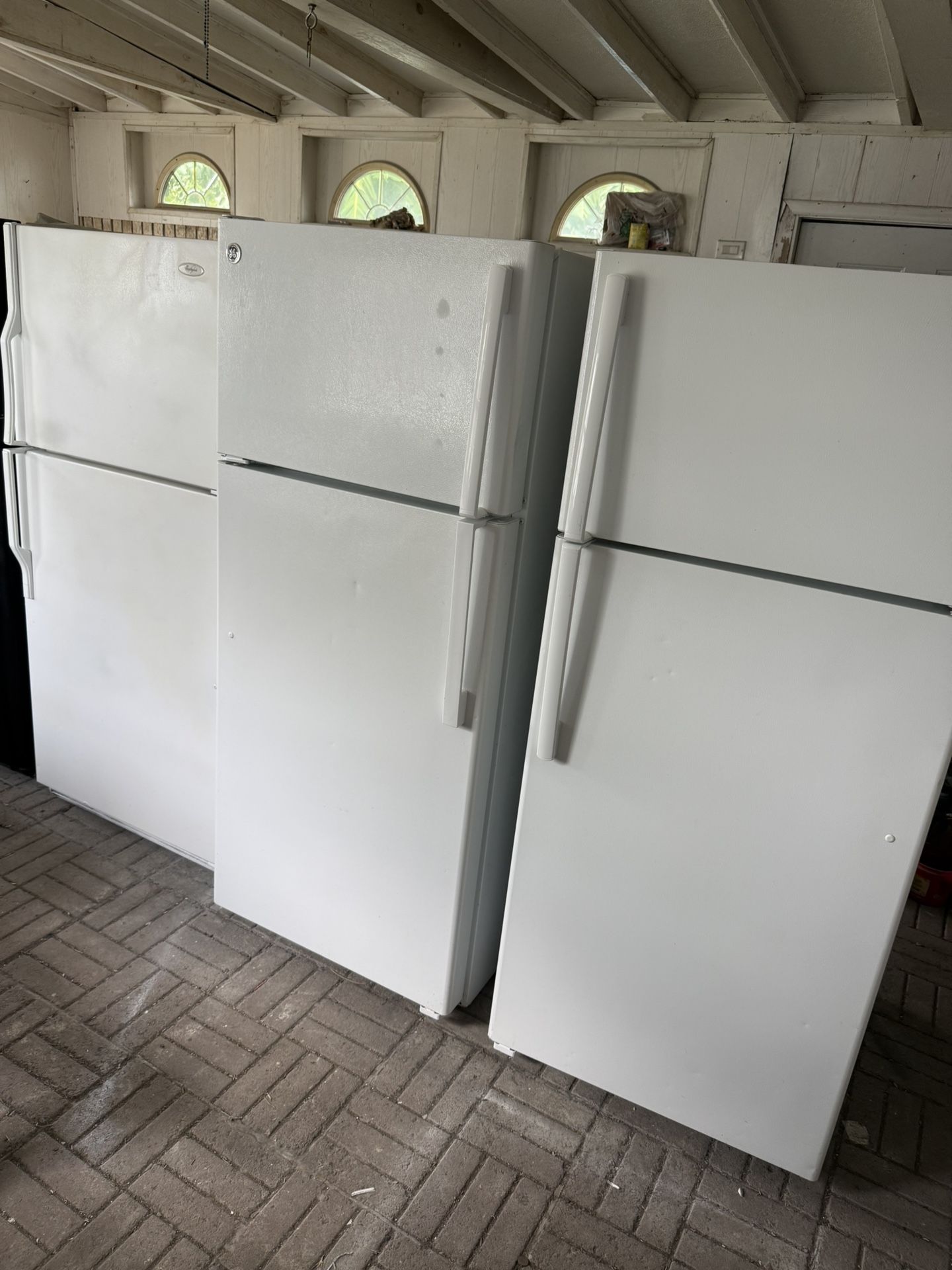 🇺🇸WHITE FRIDGES FOR SALE.❤️ALL RUN LIKE BRAND NEW😘. $325 EACH starting out at😍😻ONE HAS ICE MAKER💕WILL DELIVER FOR FEE🎉ALL ARE 18 CU.FT.🎊ALL BE
