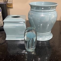 Bathroom Garbage Can Tissue Holder And Glass Decor