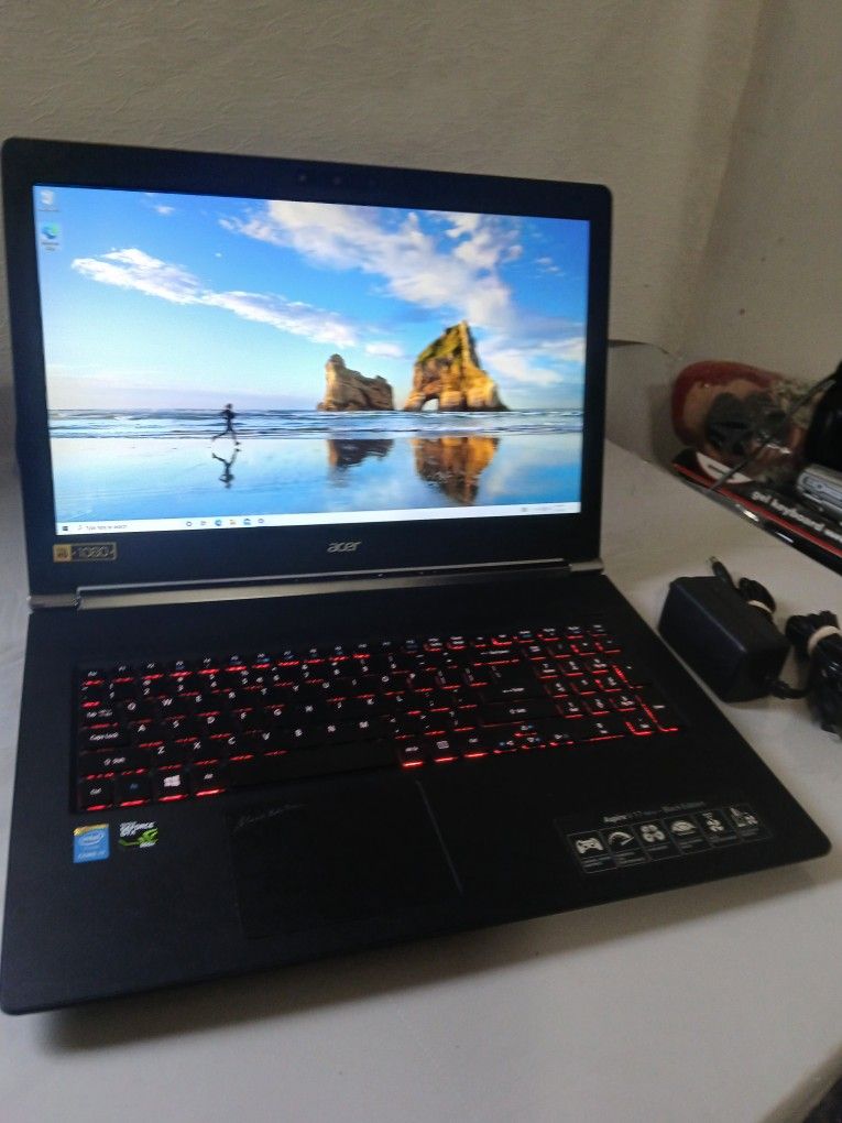 Acer Aspire V17 Nitro Black Edition DESKTOP-Q2D4PFDfor gaming 237gb w/ windows 10 Home-