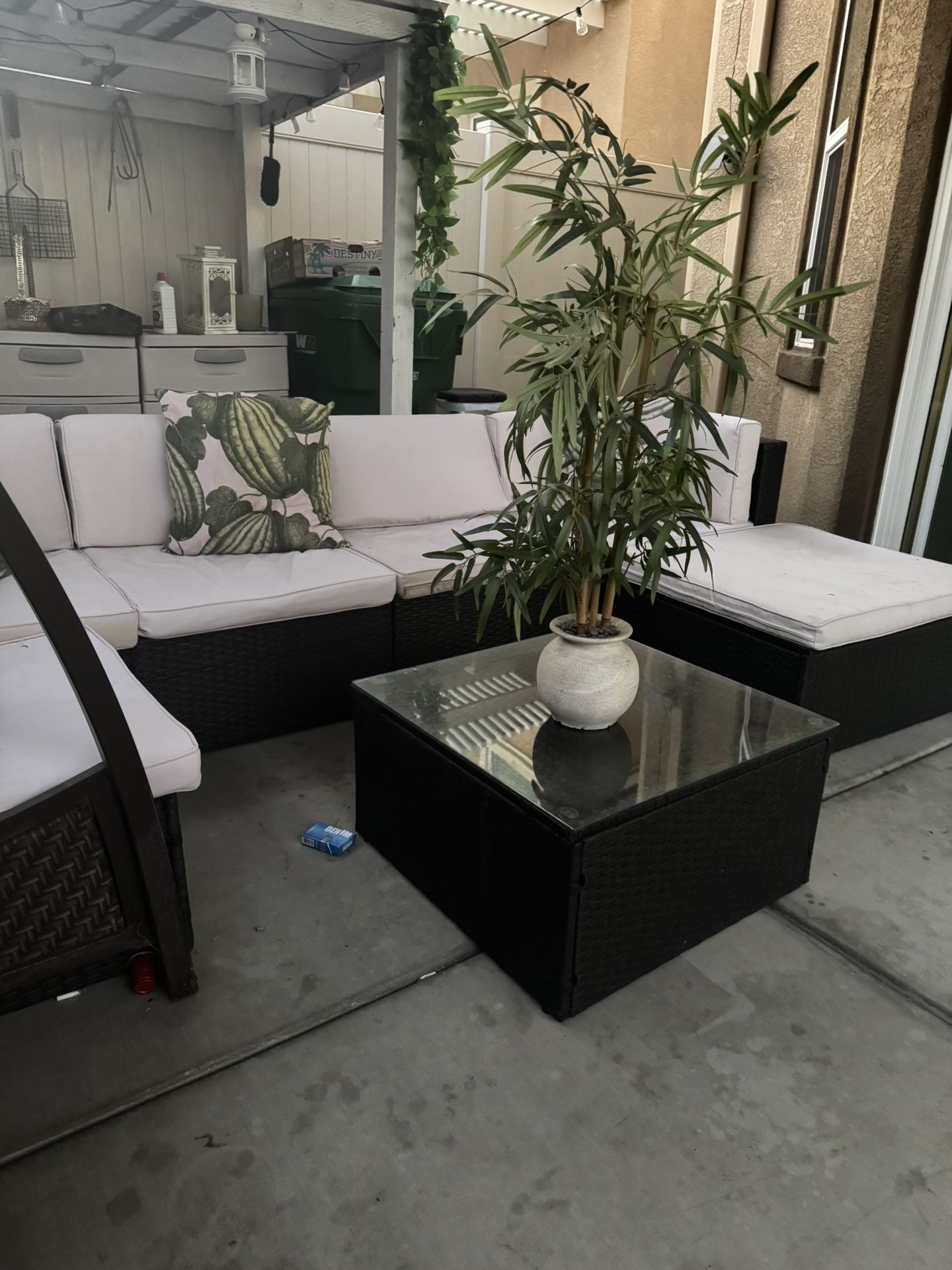 Garden session with table