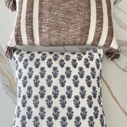 Decorative Throw Pillows 