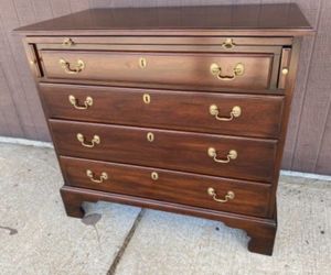 Henkel Harris Vintage Solid Mahogany Bachelor’s Chest