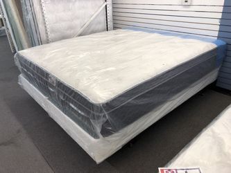 Brand new king size bed set ( mattress/Box/ frame) for only 650