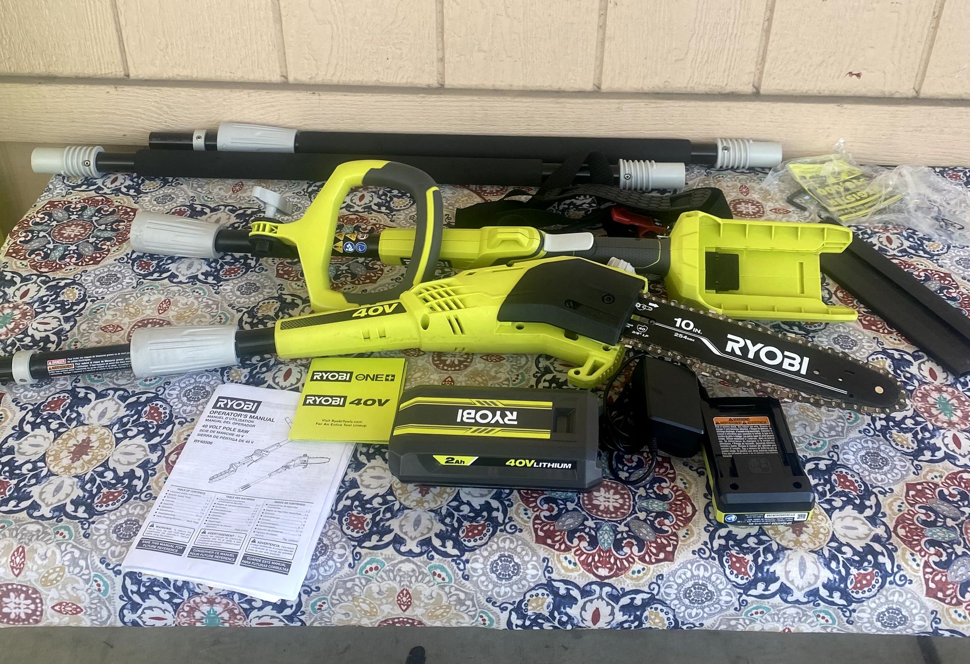 Ryobi 40 V Cordless Battery Pole Saw With 2.0 Ah Battery & Charger
