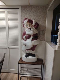 44 in Santa blow mold Midway airport area