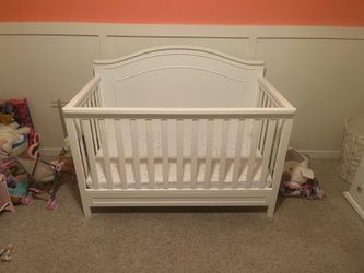Baby Crib w/ Mattress