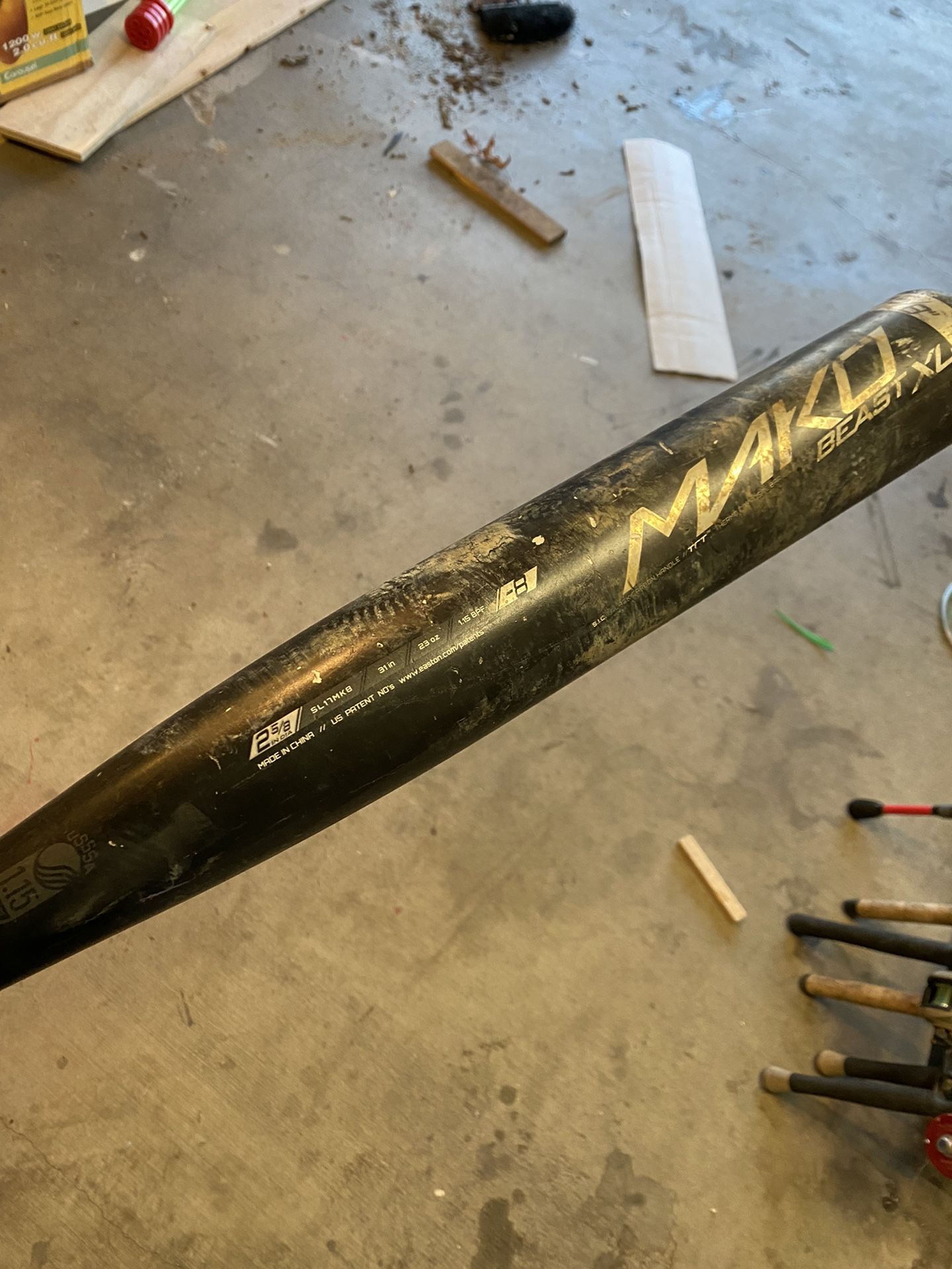 Easton Mako Beast Xl