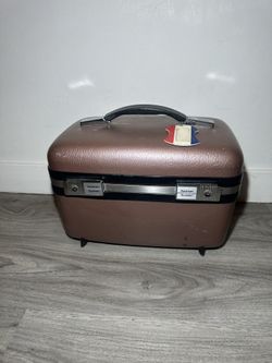 Vintage American Tourister train case‼️