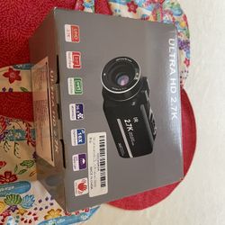 Video Camera Camcorder Digital Video Recorder 2.7K Ultra HD Vlogging Camera 3’’ Touch Screen Camcorders with Mic, Remote Control, Two Batteries