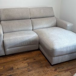 Electric recliner with chaise 