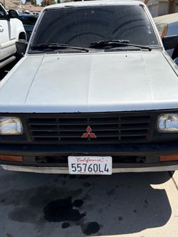 1989 Mitsubishi mighty Max