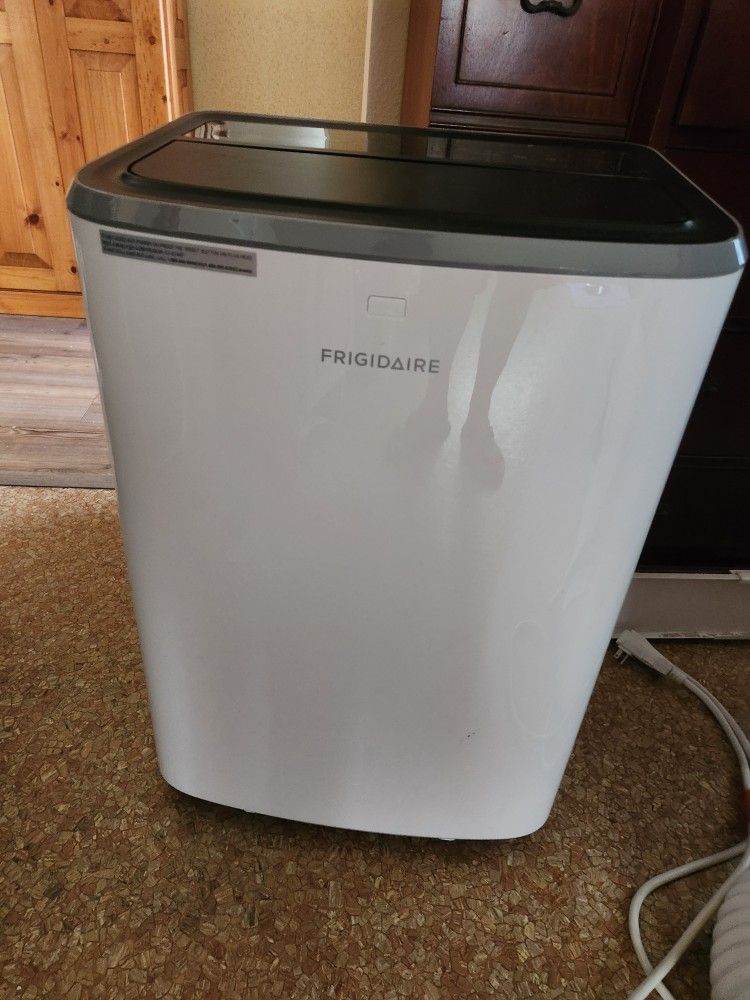 2 X Frigidaire portable room air conditioners $125 each/ both for $200