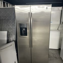 side by side fridge 