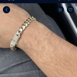100% 14kt gold bracelet