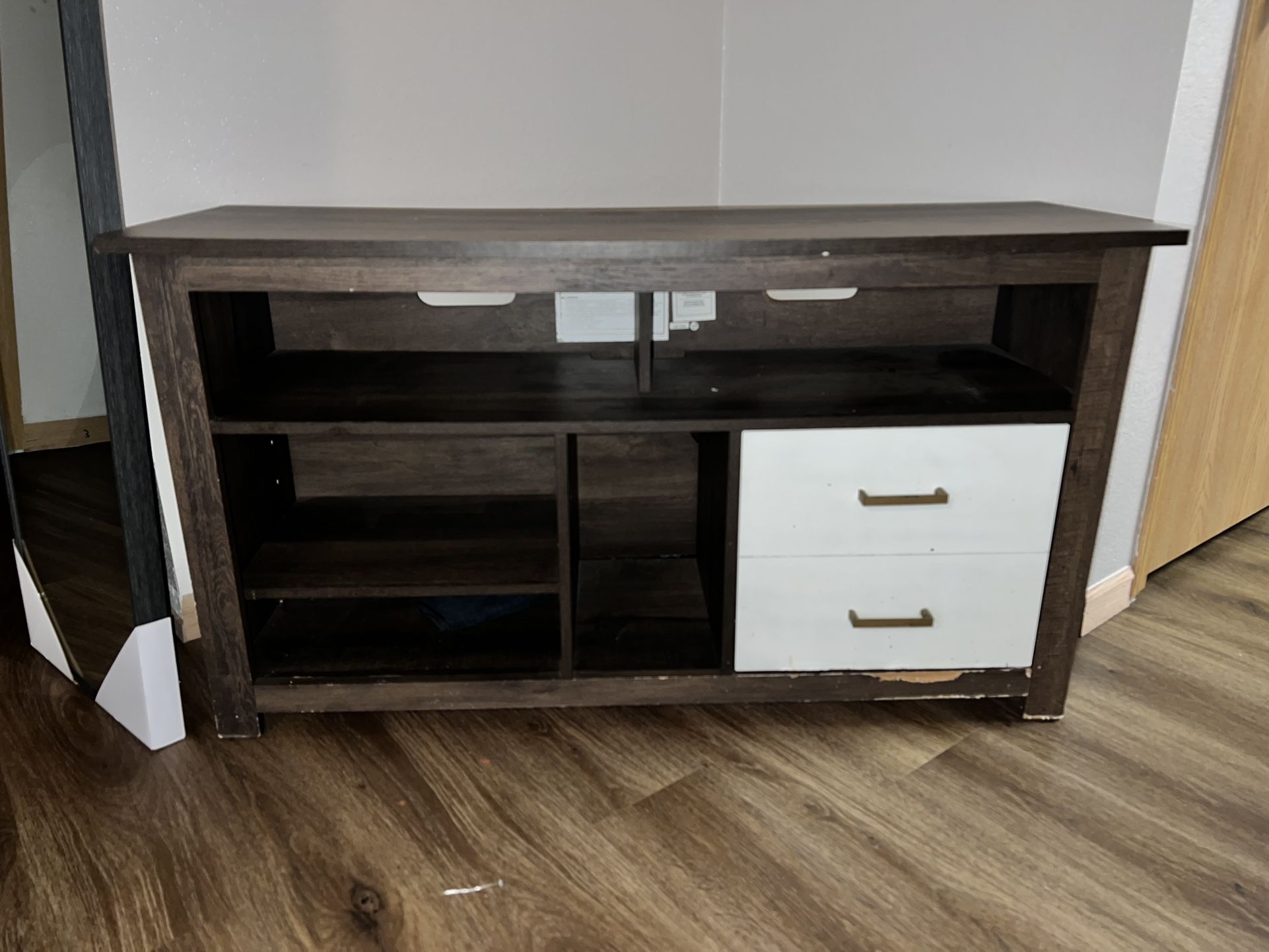 Entertainment Center Must Pick Up