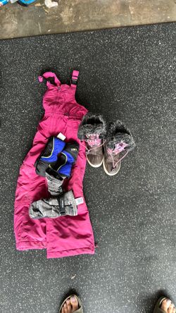 Kids ski clothes North face jacket size small (6-7/8)