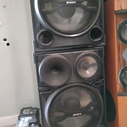 4 Sony 15-in Concert Speakers 15-in Speaker 