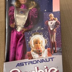 Vintage Astronaut Barbie  (1985)  