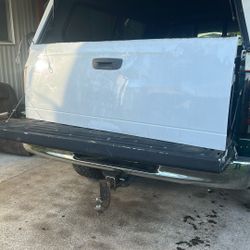 Dodge RAM 2003 Tail Gate 