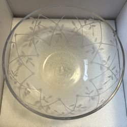 NEW MARTHA STEWART COLLECTION Decorative Petal Trellis Glass Bowl Candy Nuts 6”   Brand new, in original box Petal Trellis glass bowl from the Martha 