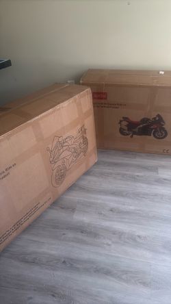 2 Aprilia 24v ride on obtained new in box