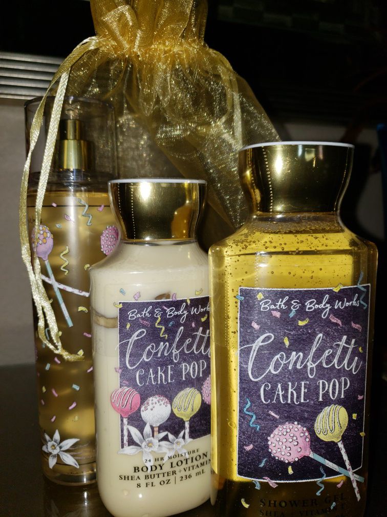 4 pc NEW Bath & Body Works GIFT SET Confetti Cupcake **Originally $55** Fragrance Mist + BODY LOTION + Shower Gel + Organza bag