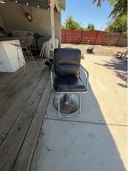 Barber chair 100$