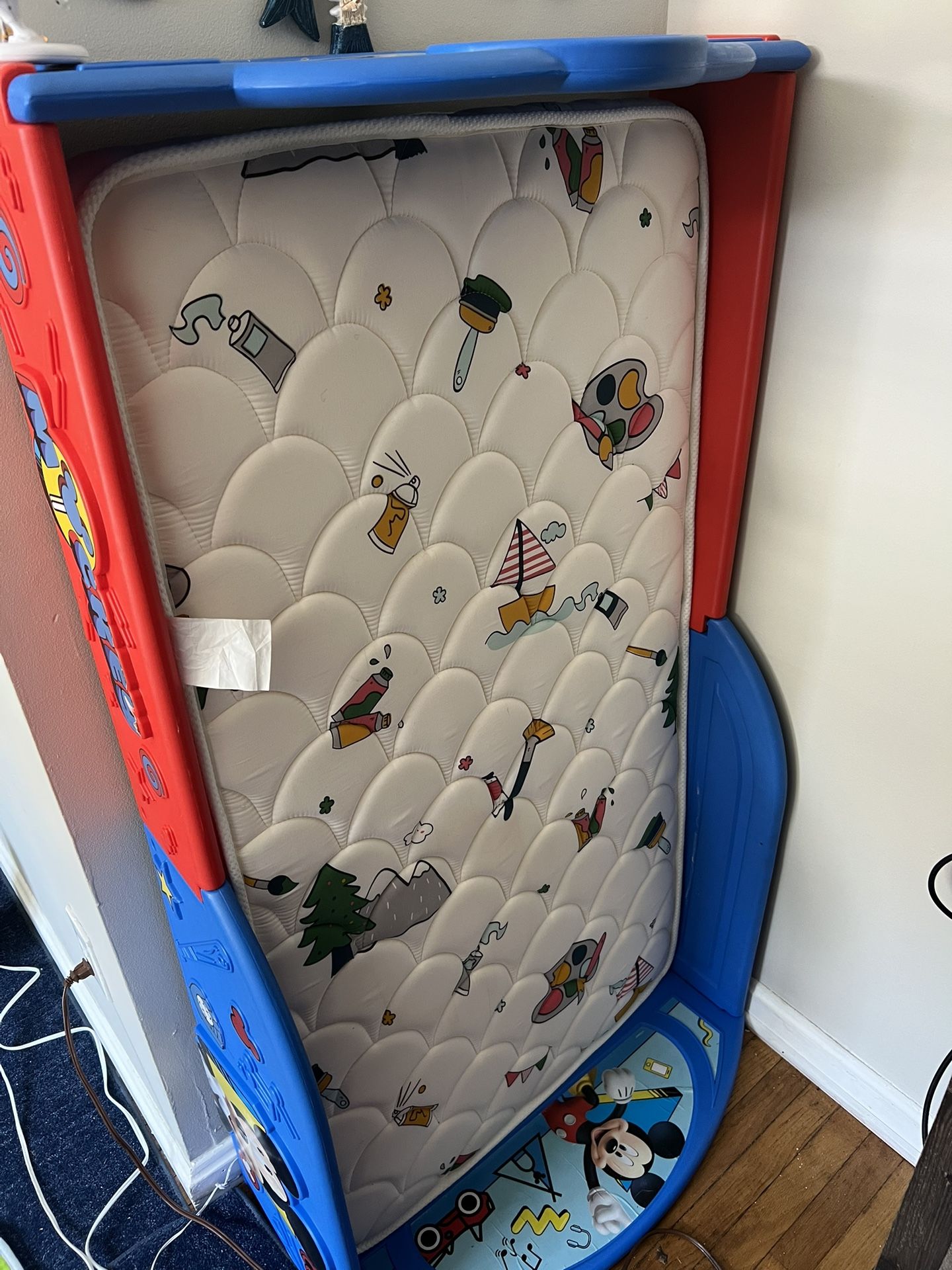 Toddler bed frame And Mattress