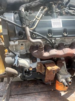 2001   Ford Motor 5.4  Parts Only $25