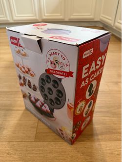 DASH mini cupcake maker