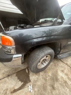 Gmc sierra Yukón front end fender hood
